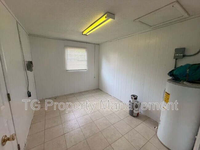 Building Photo - 11032 Bluehill Dr