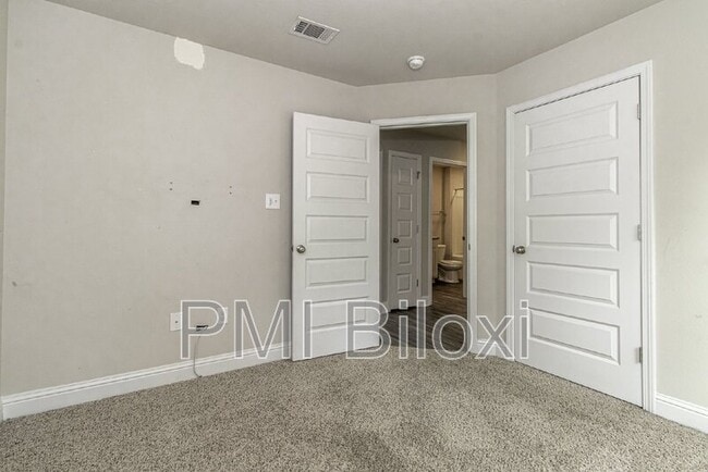 Building Photo - 6467 Eastland Cir