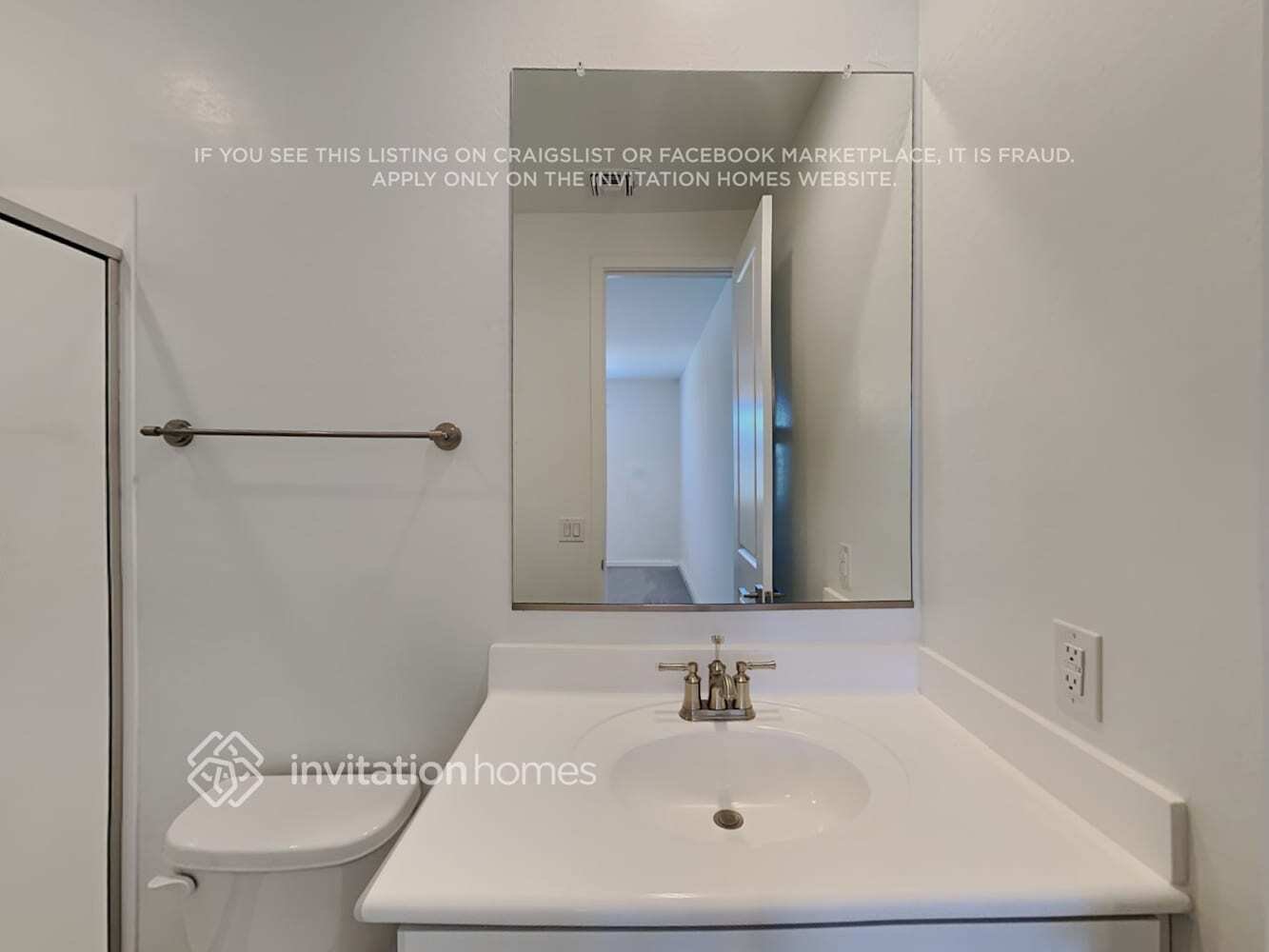 Building Photo - 17705 W Pinnacle Vista Dr