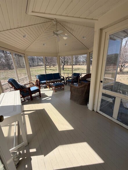 Building Photo - 536 Gov Wentworth Hwy