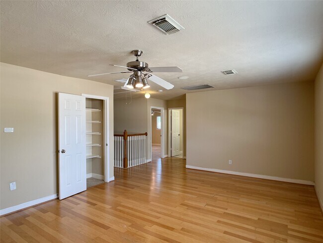 Building Photo - 11827 Edenstone Dr