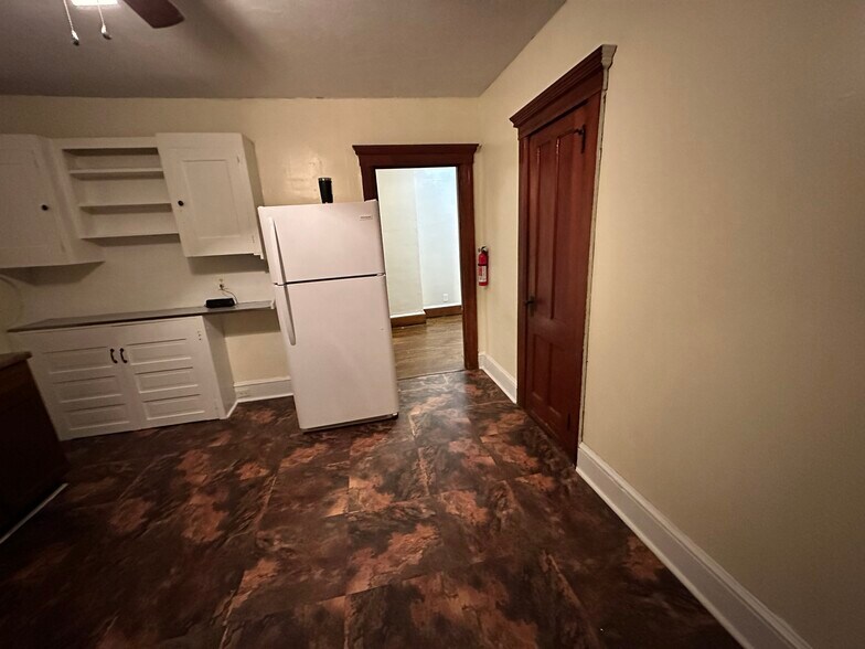 Building Photo - 17 Washington St