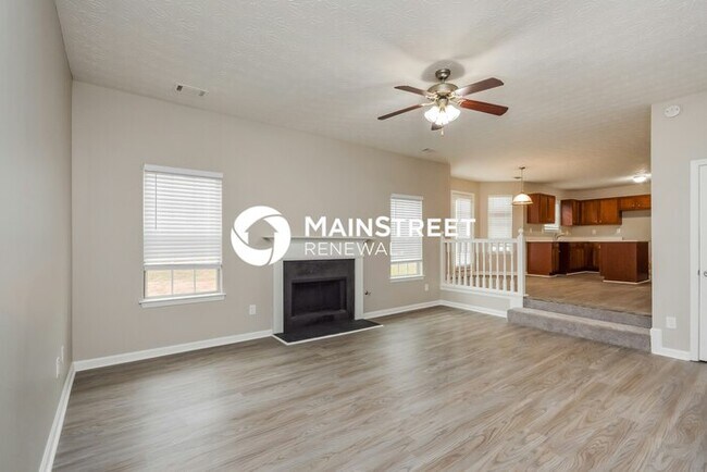 Building Photo - 3 Bedroom Pet-Friendly Home in Covington, GA with Main Street Renewal