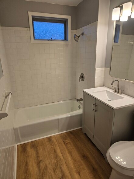 Primary Photo - 516 Woodlawn Ave