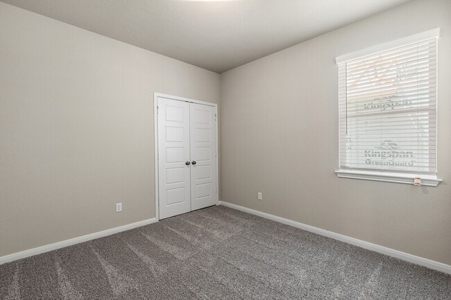 Building Photo - 1304 Elise Ave