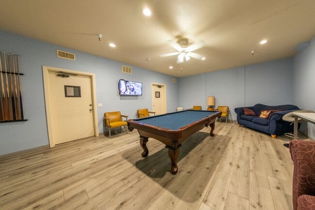 Building Photo - 1BR/1BA North Park Condo - 55+ Community, ...