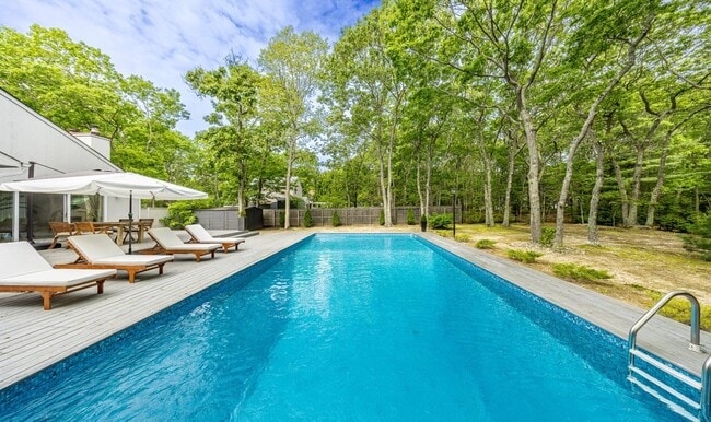 Building Photo - 43 Wooded Oak Ln