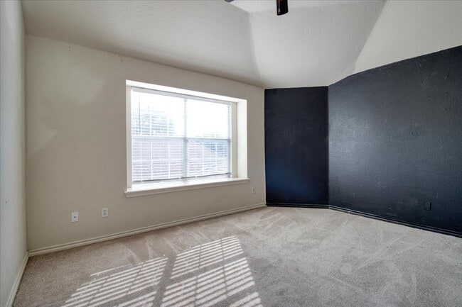 Building Photo - "Charming 4-Bedroom Home with 3 Full Baths...