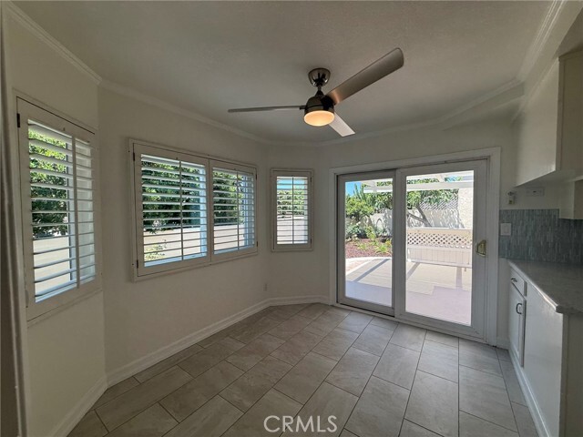 Building Photo - 860 Calle del Sol