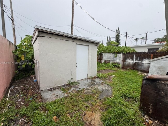 Building Photo - 2380 NW Flagler Terrace