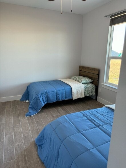 Building Photo - 127 Juanita Ct