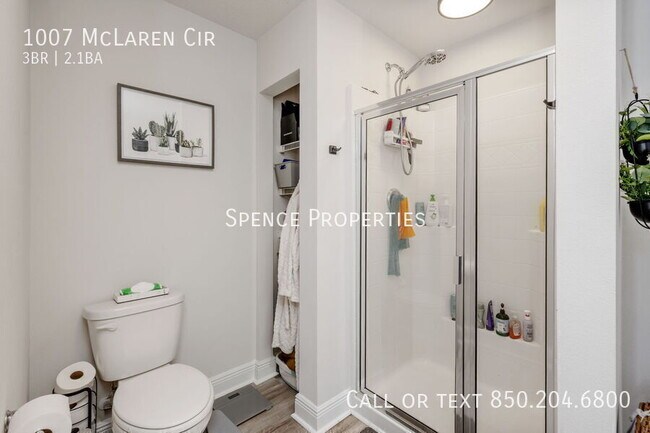 Building Photo - 1007 McLaren Cir