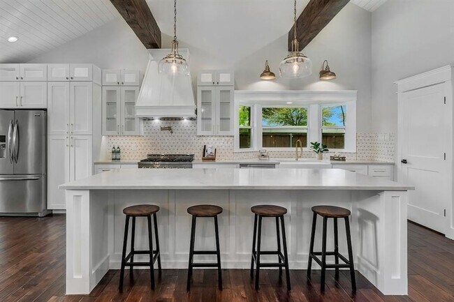 Building Photo - 1601 Windsong Trail