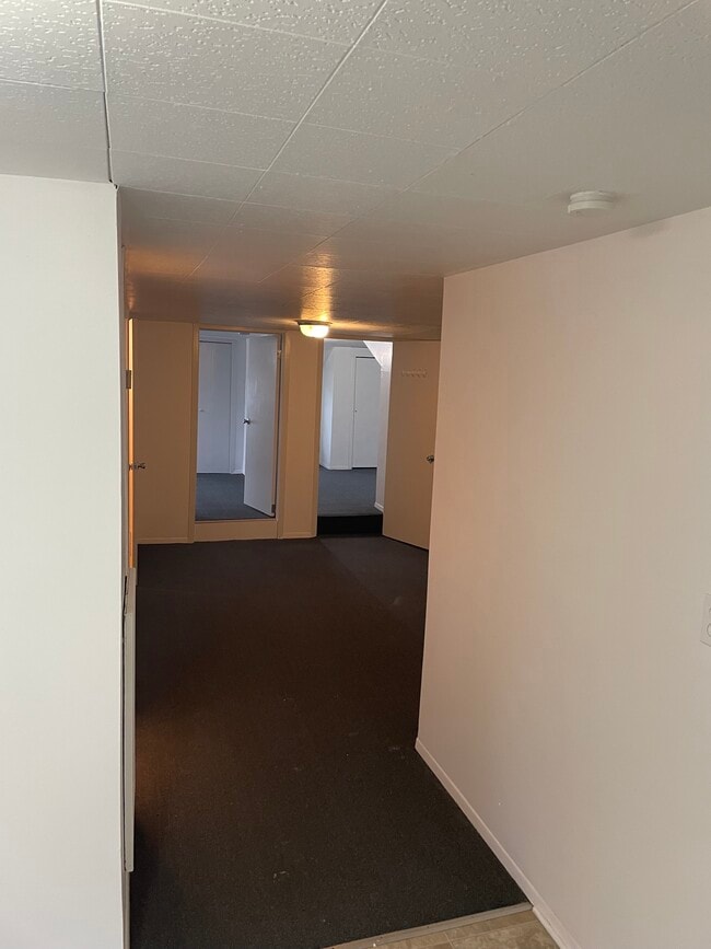 Building Photo - 128 Miles St