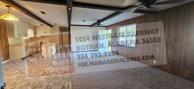 Building Photo - 306 Mustang Dr