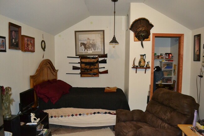 Building Photo - Nice and previously remodeled 2 bedroom w/ detached 3rd bedroom, carport & storage garage in Clay...