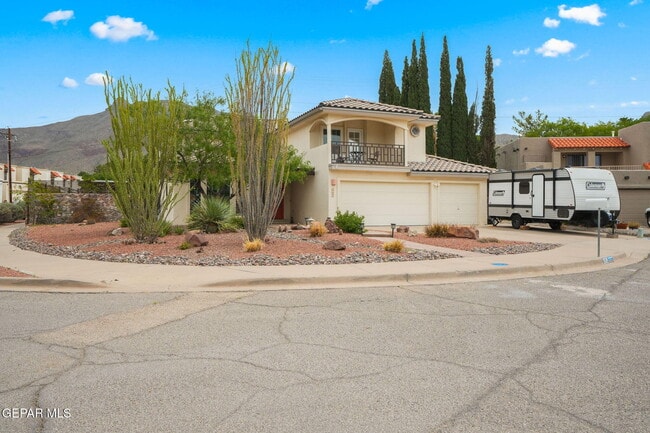 Building Photo - 6052 Bandolero Dr