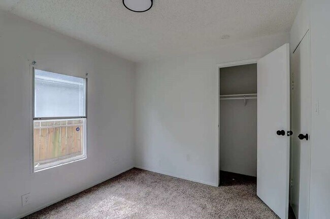 Building Photo - 11727 Greensbrook Forest Dr