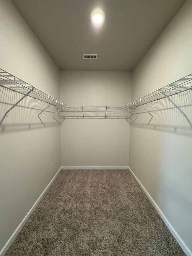 Building Photo - Nice 3/2 house in West Rome- $1,995