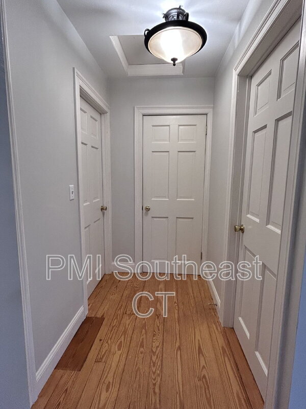 Building Photo - 44 Lathrop Rd