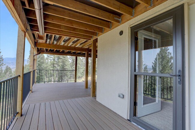 Building Photo - 85 Santa Fe Mountain Rd