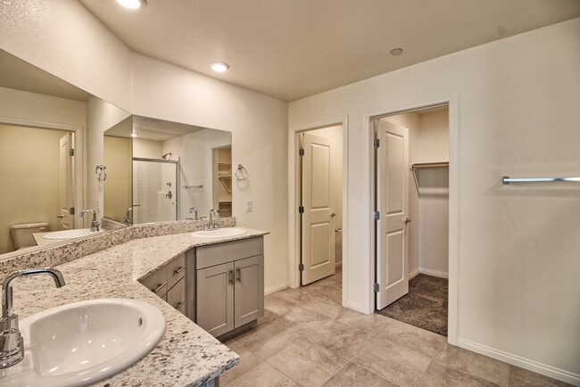 Primary Bath - 7231 Alabaster Peak St