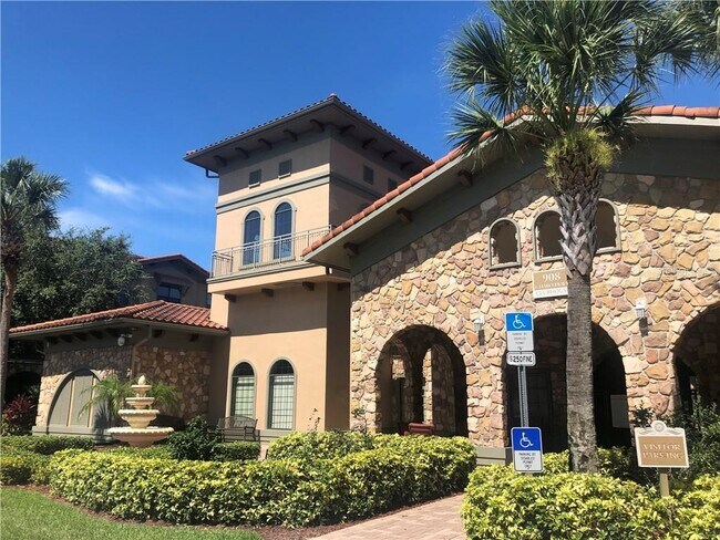 Building Photo - 902 Charo Pkwy