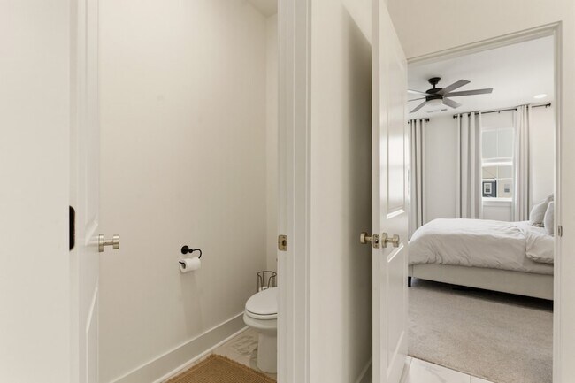 Building Photo - 6006 Mill Tree Ct