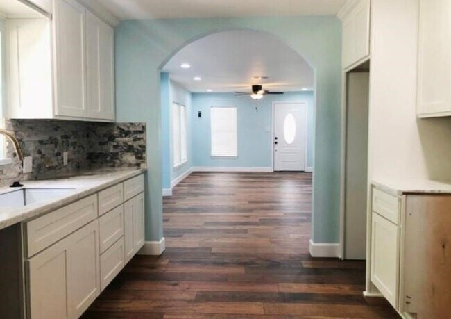 Building Photo - 1515 Co Rd 237