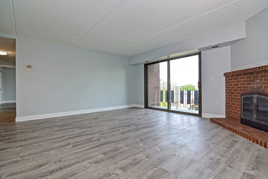 Building Photo - 386 Broadway