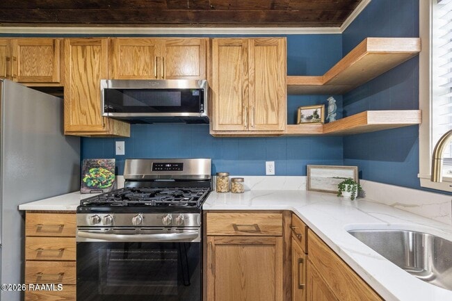 Building Photo - 328 Theodora Blvd