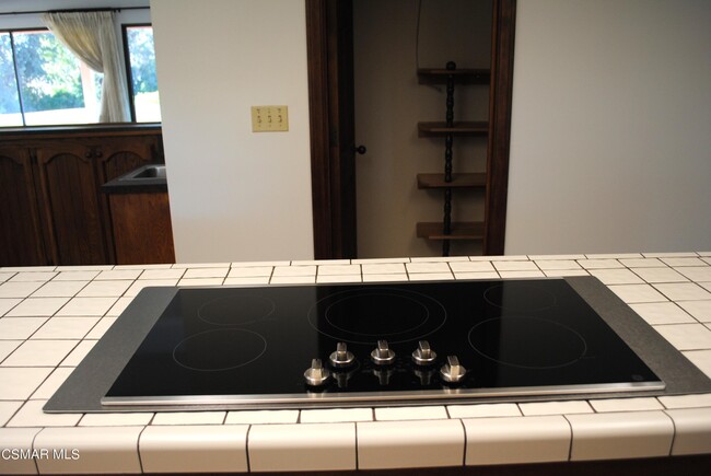 Building Photo - 285 Crestview Ave