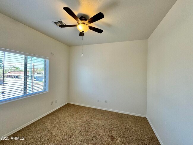 Building Photo - 1838 E Anderson Dr