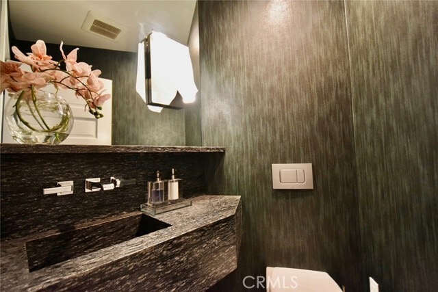 Building Photo - 31561 Table Rock Dr