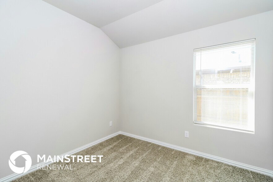 Building Photo - 6333 Armadillo Ct