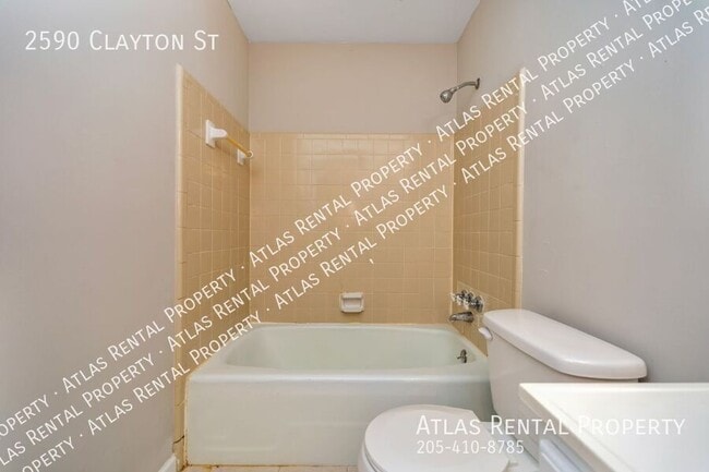 Building Photo - 2590 Clayton St