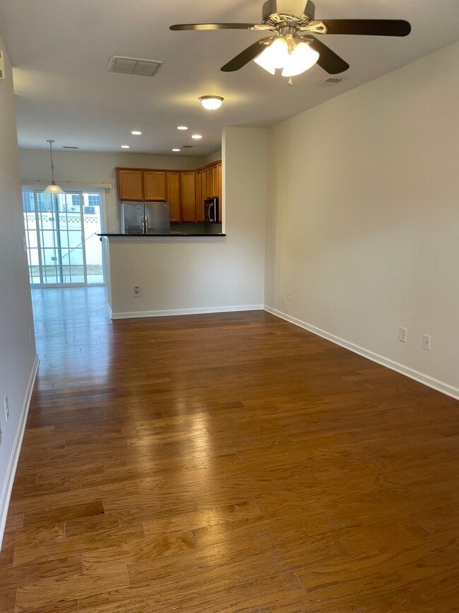 Building Photo - 311 Sandy Spring Ln