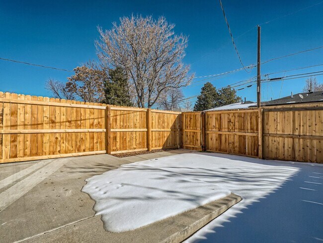 Building Photo - 3434 Garfield