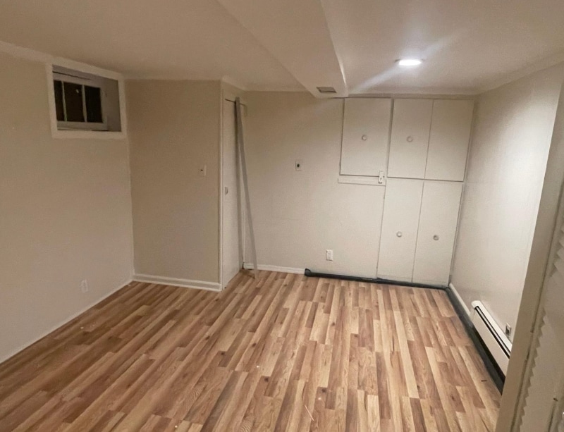 Building Photo - 595 E 39th St