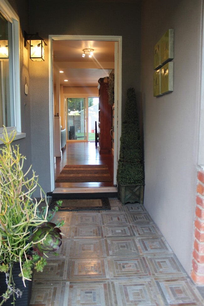 Main Entrance - 3540 McLaughlin Ave