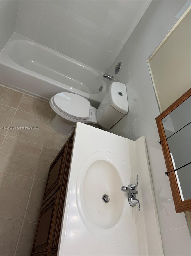 Building Photo - 4063 SW 51st St
