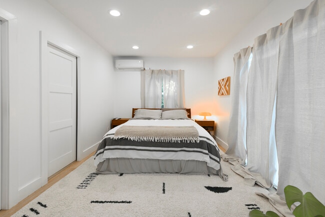 Building Photo - 4426 Campbell Dr