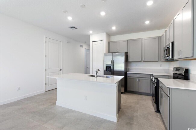 Building Photo - 6435 Seabright Ter