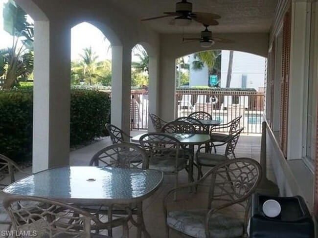 Building Photo - 3/2 2nd Floor Condo AVAILABLE NOW!
