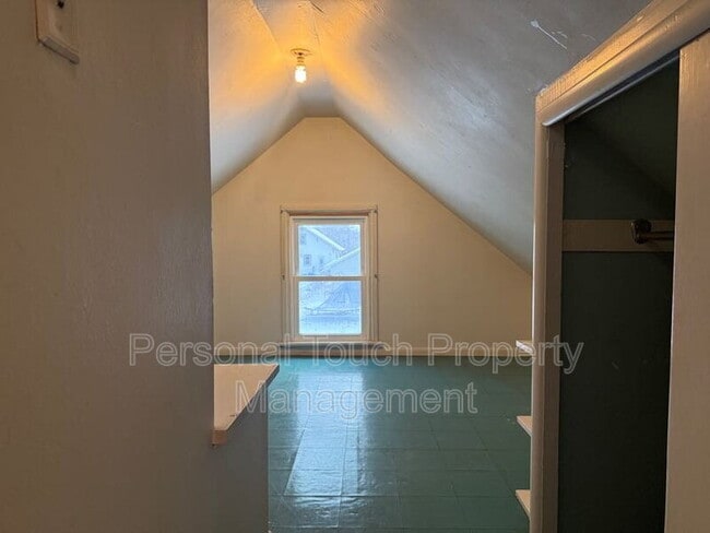 Building Photo - 57 N Terrace