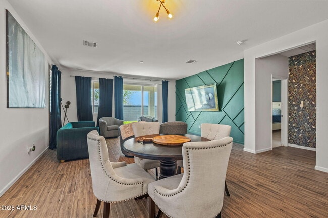 Building Photo - 17809 W Country Club Terrace
