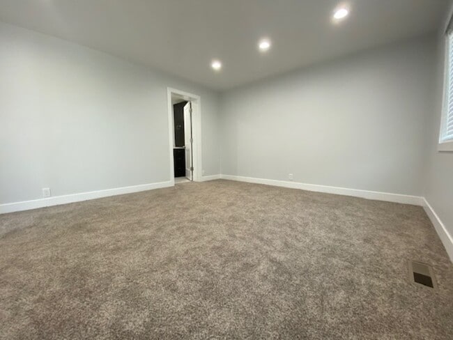 Building Photo - 1163 Buccaneer Dr