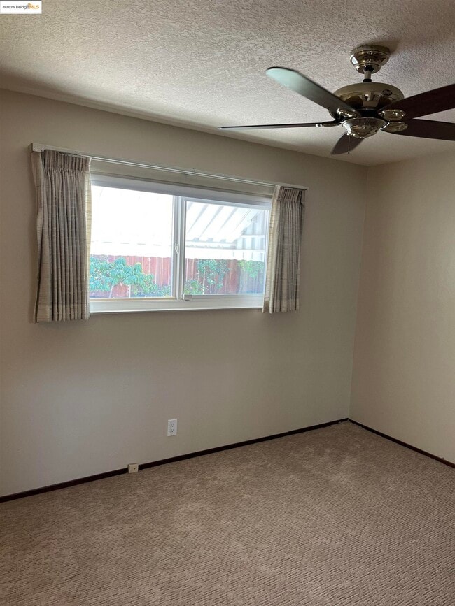Building Photo - 941 Kittery Way