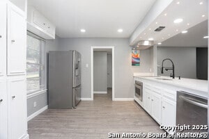 Building Photo - 10406 Greenbay Dr