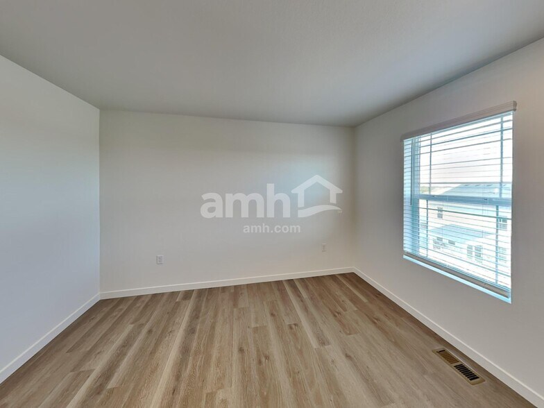 Building Photo - 26148 E Calhoun Pl